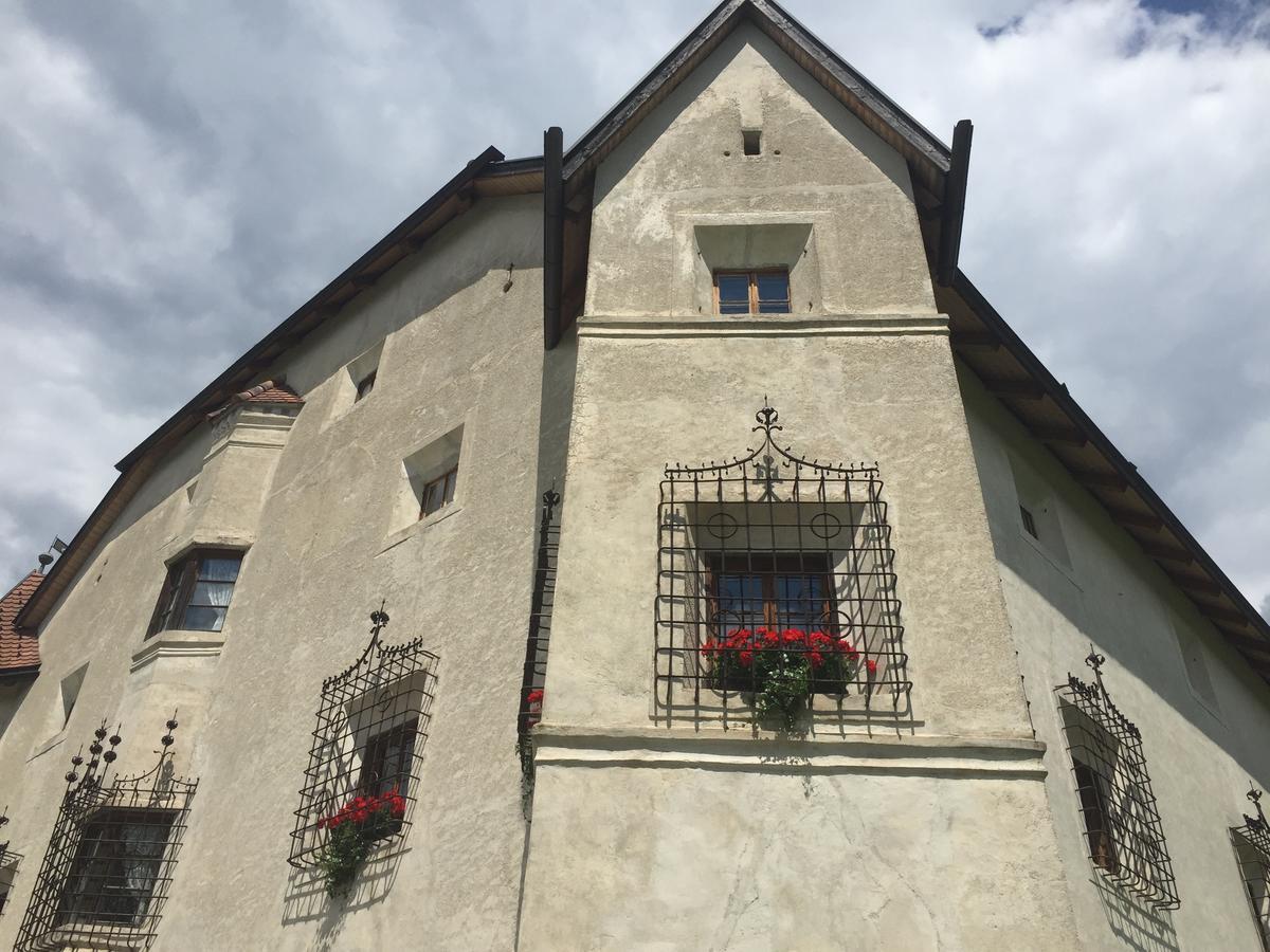 Ansitz Heufler Hotel Rasun di Sopra Exterior foto