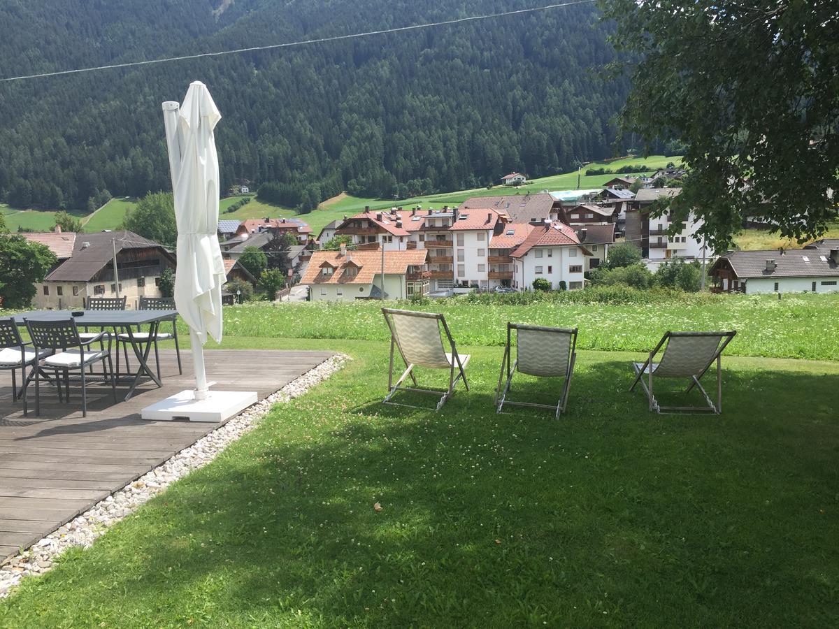 Ansitz Heufler Hotel Rasun di Sopra Exterior foto